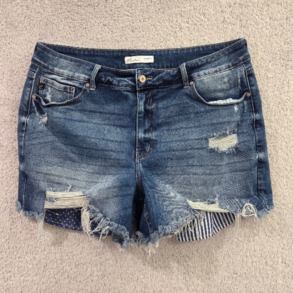KanCan Denim Shorts Women's Size 20 Blue Distressed Frayed Hem Cut Off Americana